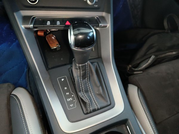 Audi Q3 2021, 66000 км, за 18761 USD - фото 17