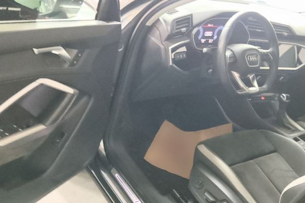 Audi Q3 2021, 59800 км, за 19702 USD - фото 19