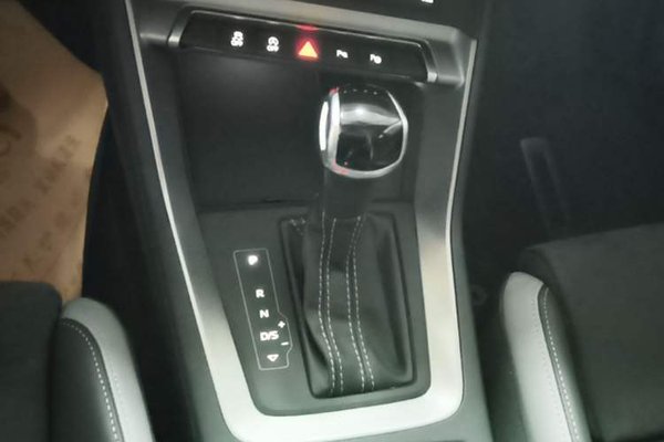 Audi Q3 2021, 59800 км, за 19702 USD - фото 17