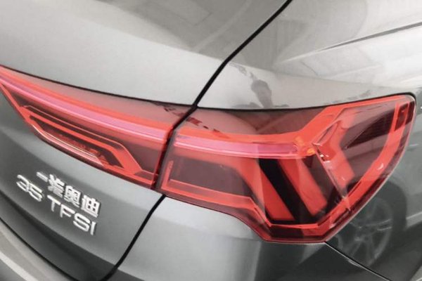 Audi Q3 2021, 59800 км, за 19702 USD - фото 7