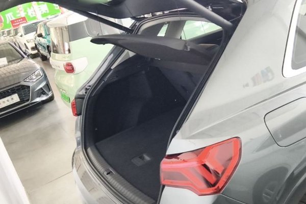 Audi Q3 2021, 59800 км, за 19702 USD - фото 22