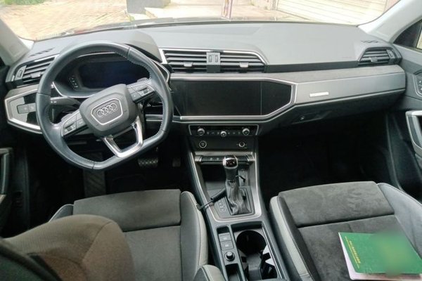 Audi Q3 2021, 61000 км, за 15995 USD - фото 10