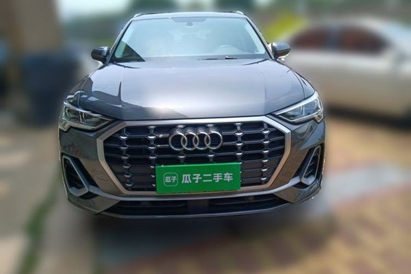 Audi Q3 2021, 61000 км, за 15995 USD