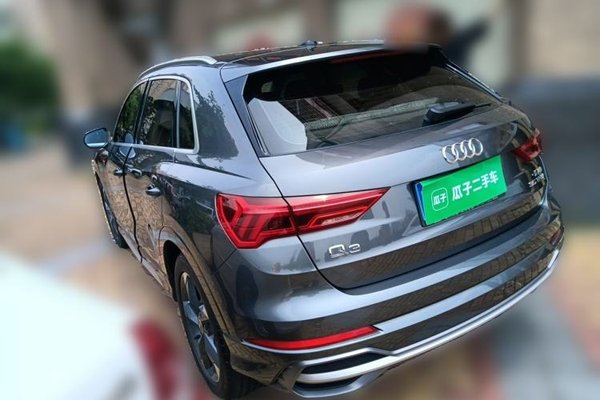 Audi Q3 2021, 61000 км, за 15995 USD