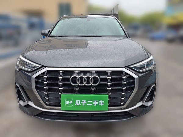 Audi Q3 2021, 61700 км, за 19182 USD