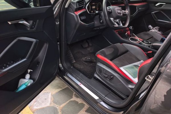 Audi Q3 2021, 69300 км, за 20049 USD - фото 17