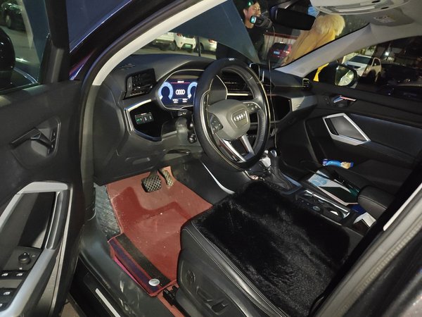 Audi Q3 2021, 31699 км, за 20976 USD - фото 9