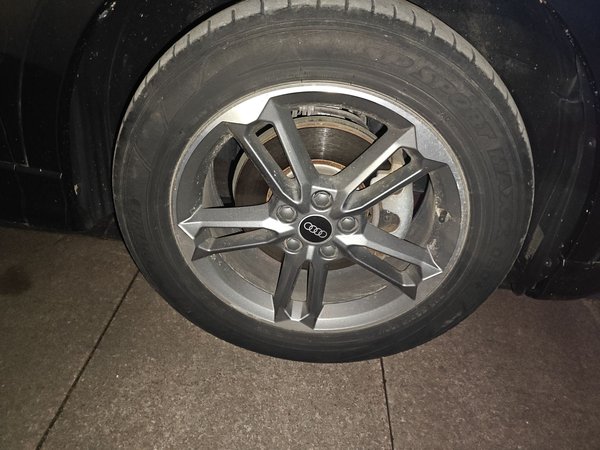 Audi Q3 2021, 31699 км, за 20976 USD