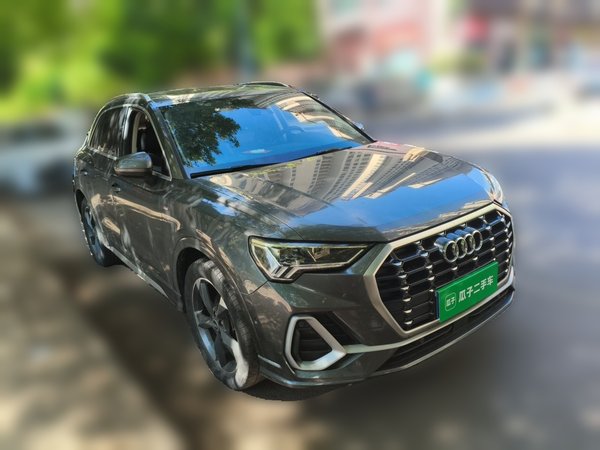 Audi Q3 2021, 63200 км, за 17824 USD