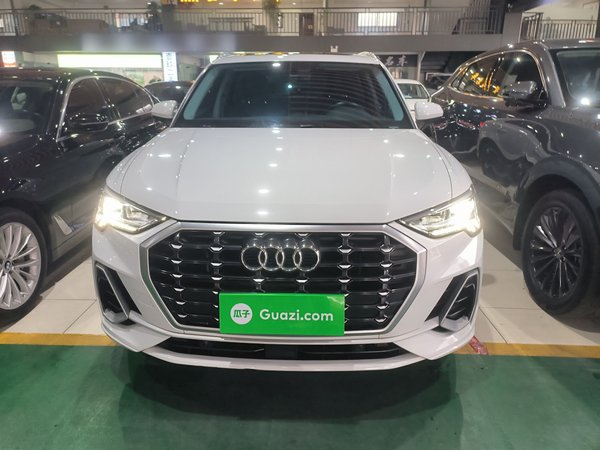 Audi Q3 2021, 52600 км, за 22122 USD