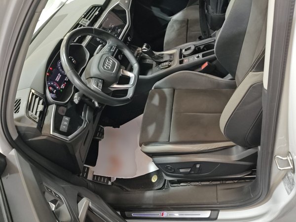 Audi Q3 2021, 52800 км, за 20434 USD - фото 14