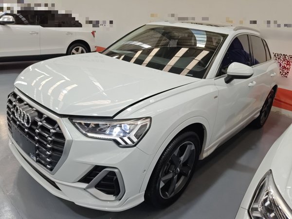 Audi Q3 2021 35 TFSI Fashion Dynamic Model