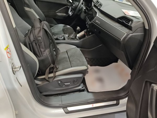 Audi Q3 2021, 52800 км, за 20434 USD - фото 24