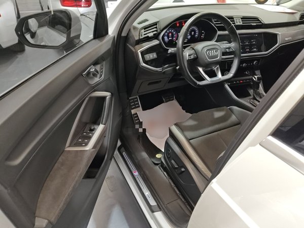Audi Q3 2021, 52800 км, за 20434 USD - фото 15