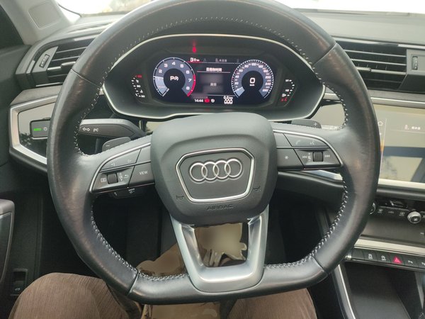Audi Q3 2021, 53900 км, за 20773 USD - фото 14