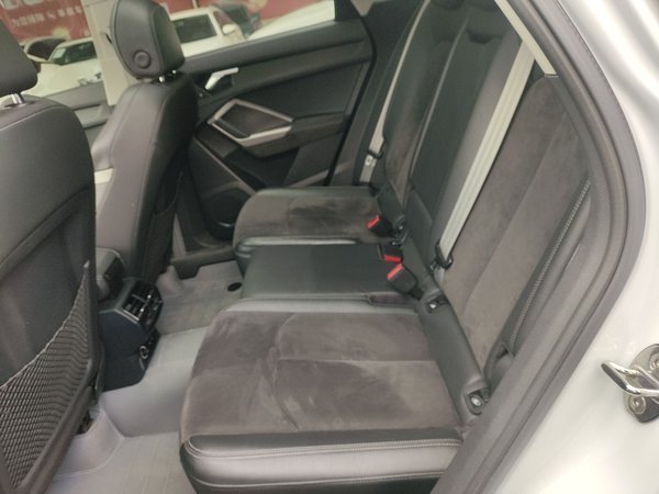 Audi Q3 2021, 53900 км, за 20773 USD - фото 20