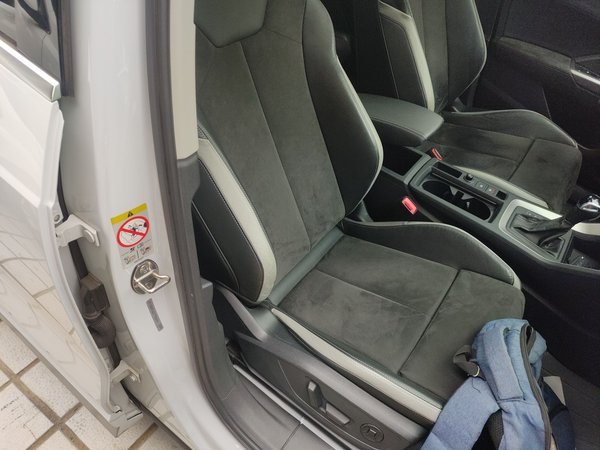 Audi Q3 2021, 53900 км, за 20773 USD - фото 23