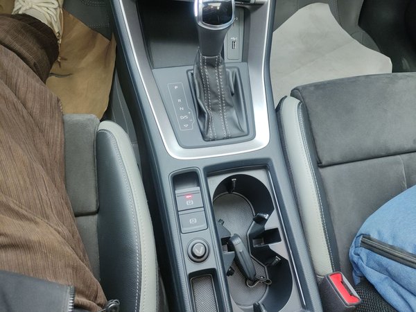 Audi Q3 2021, 53900 км, за 20773 USD - фото 17