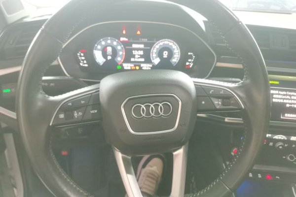 Audi Q3 2021, 56200 км, за 21595 USD - фото 12