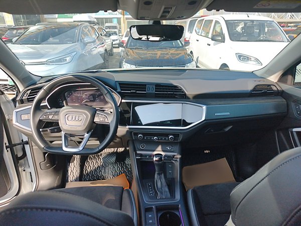 Audi Q3 2021, 65600 км, за 21041 USD - фото 20