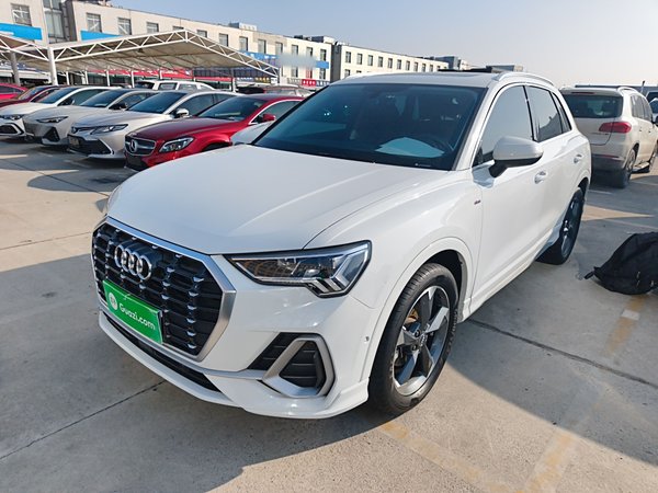 Audi Q3 2021 35 TFSI Fashion Dynamic Model