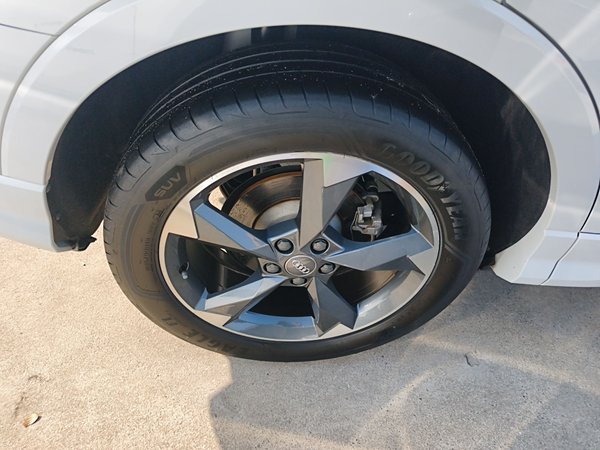 Audi Q3 2021, 65600 км, за 21041 USD - фото 10