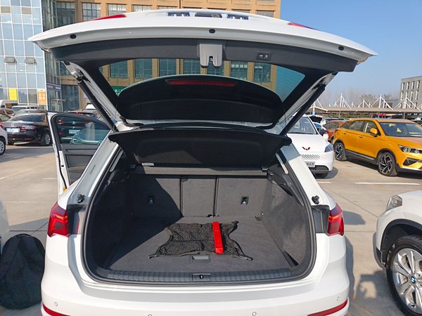 Audi Q3 2021, 65600 км, за 21041 USD - фото 18