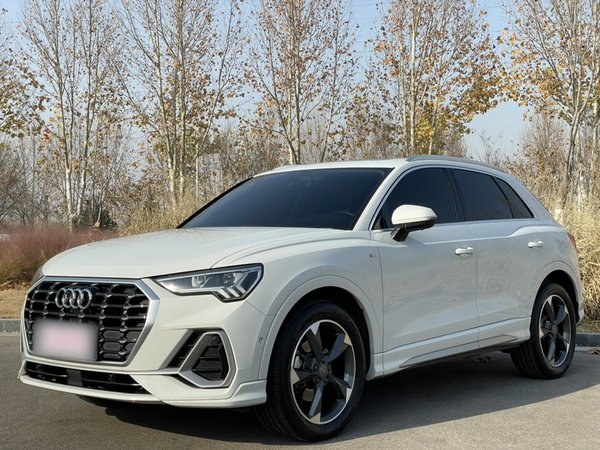 Audi Q3 2021 35 TFSI Fashion Dynamic Model