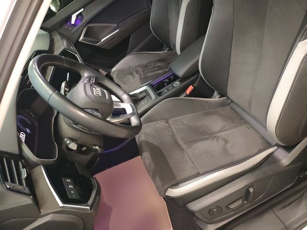 Audi Q3 2021, 66400 км, за 20471 USD - фото 13