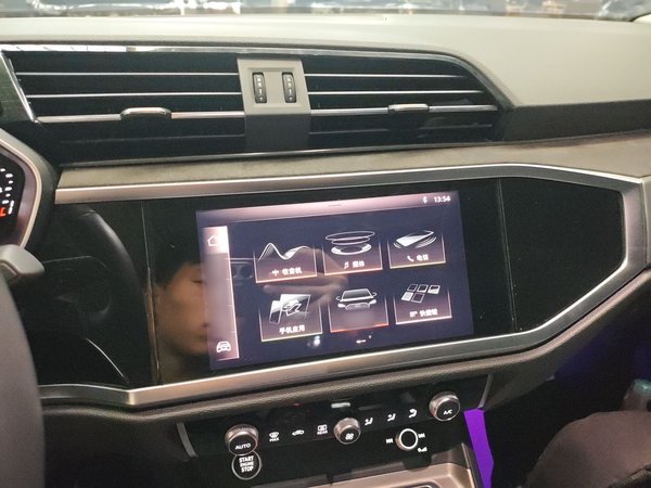 Audi Q3 2021, 66400 км, за 20471 USD - фото 11