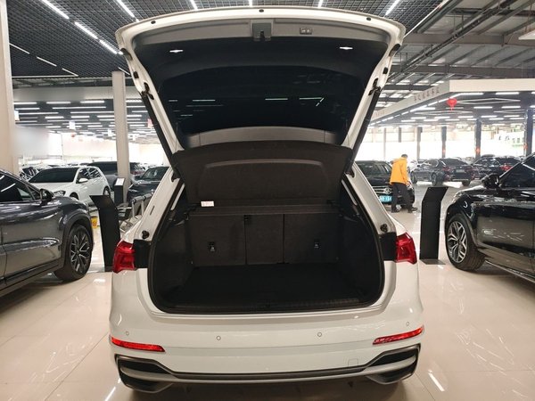 Audi Q3 2021, 66400 км, за 20471 USD - фото 15