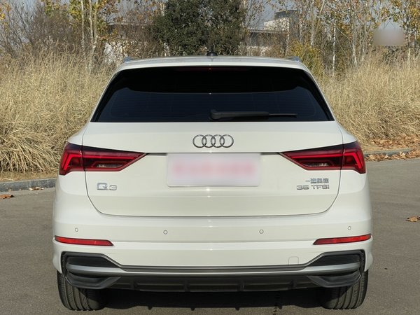 Audi Q3 2021, 66400 км, за 20471 USD