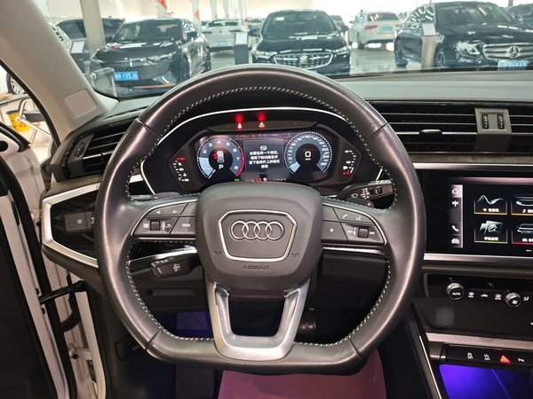 Audi Q3 2021, 66400 км, за 20471 USD - фото 9