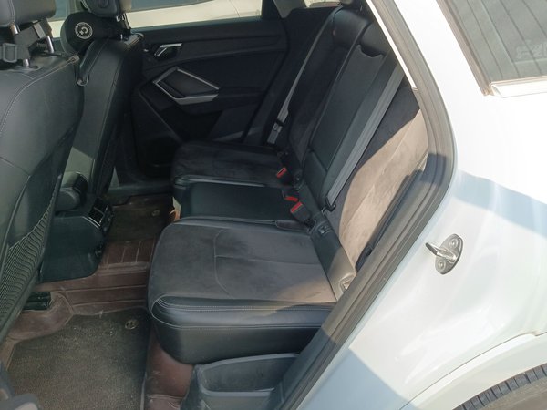 Audi Q3 2021, 75400 км, за 18273 USD - фото 16