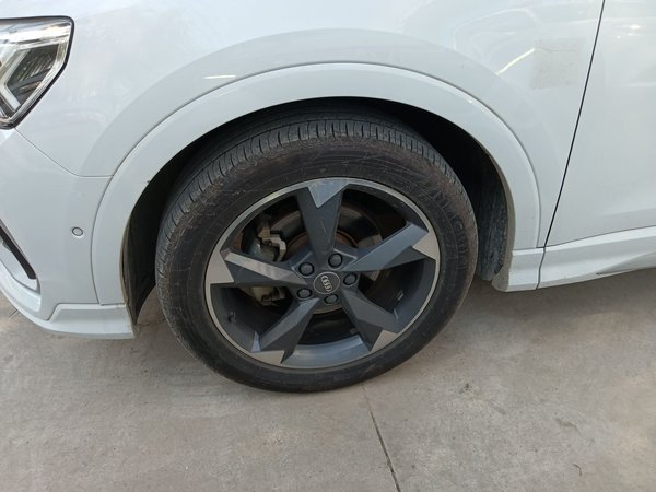 Audi Q3 2021, 75400 км, за 18273 USD - фото 22