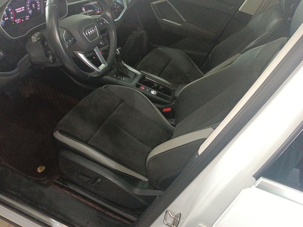 Audi Q3 2021, 76100 км, за 18374 USD - фото 16