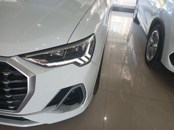 Audi Q3 2021 35 TFSI Progressive Dynamic Edition, 2021 года