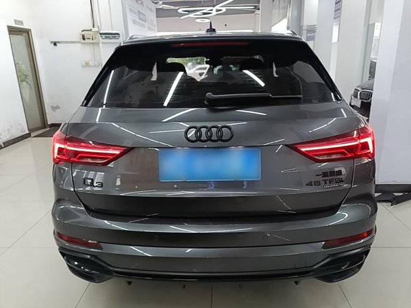 Audi Q3 2021, 55500 км, за 18874 USD