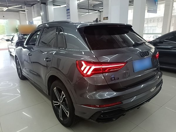 Audi Q3 2021, 55500 км, за 18874 USD