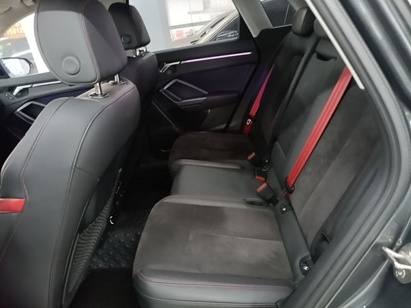Audi Q3 2021, 55500 км, за 18874 USD - фото 20