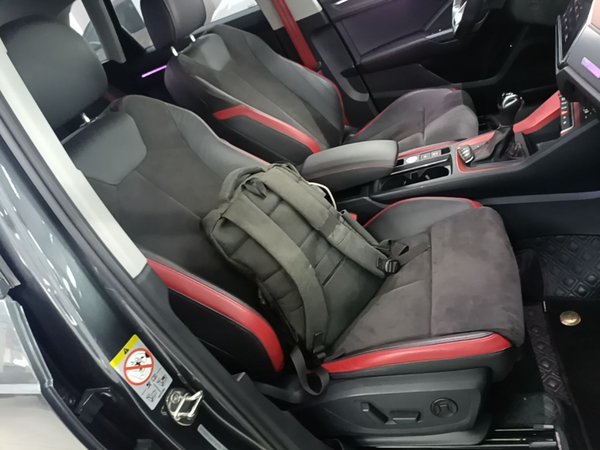 Audi Q3 2021, 55500 км, за 18874 USD - фото 23