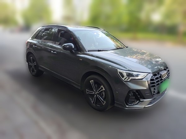 Audi Q3 2021, 55100 км, за 18174 USD