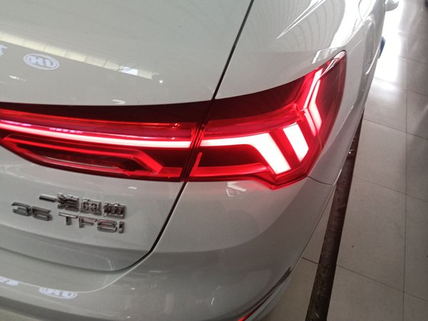 Audi Q3 2022, 41300 км, за 19474 USD - фото 7