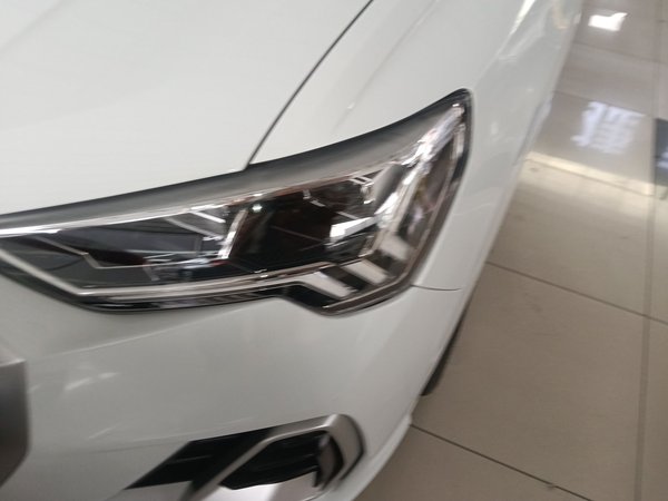 Audi Q3 2022, 41300 км, за 19474 USD - фото 23