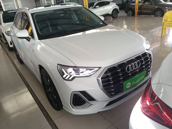 Audi Q3 2022 35 TFSI Fashion Dynamic Model, 2022 года