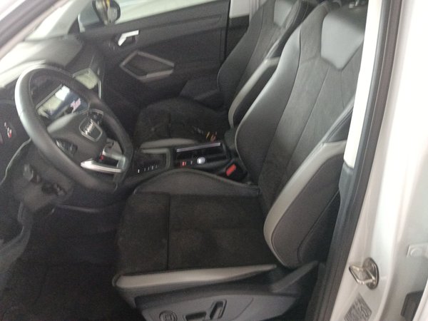 Audi Q3 2022, 41300 км, за 19474 USD - фото 14