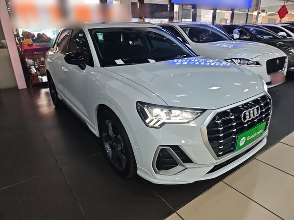 Audi Q3 2022, 48200 км, за 22461 USD - фото 4