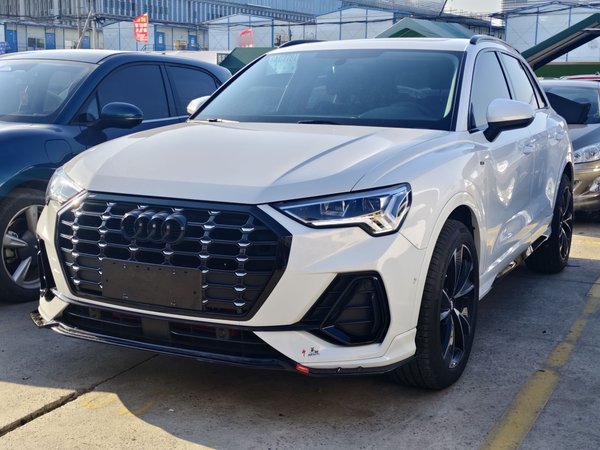 Audi Q3 2022 35 TFSI Fashion Dynamic Model