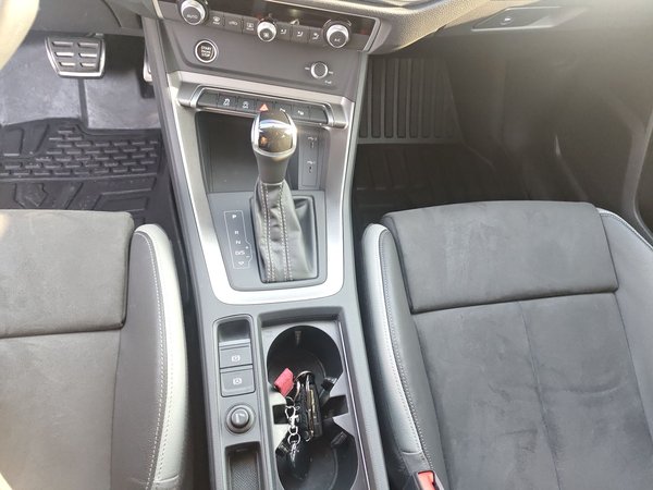 Audi Q3 2022, 49900 км, за 21821 USD - фото 15