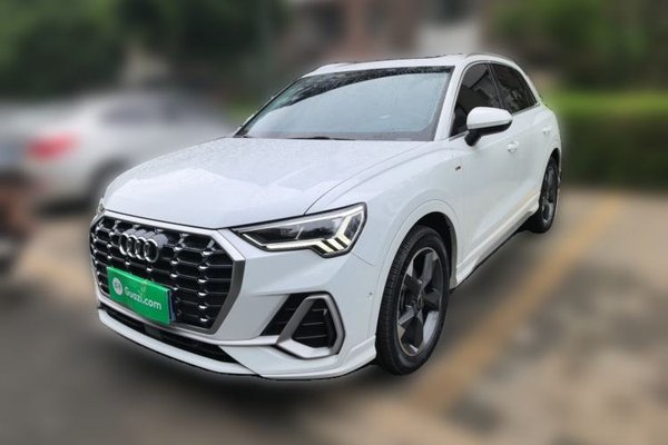 Audi Q3 · 2022 год